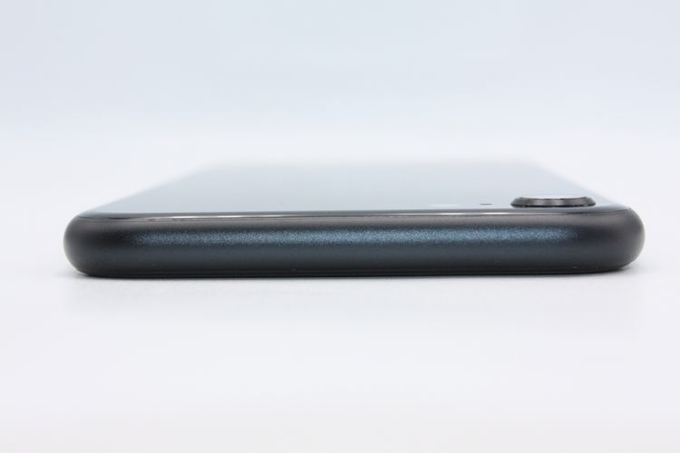 iPhoneSE ��3���� 64GB SIM�ե꡼ �ߥåɥʥ��� C���