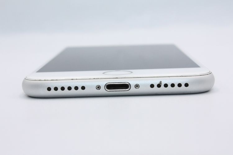 iPhone7 32GB SIMåѤ С B