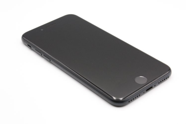 �Хåƥ꡼�����ɹ�(95%) iPhoneSE ��3���� 64GB �ߥåɥʥ��� C���