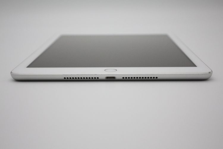 �ò� iPad ��6���� 32GB Wi-Fi+Cellular��ǥ� Silver B���