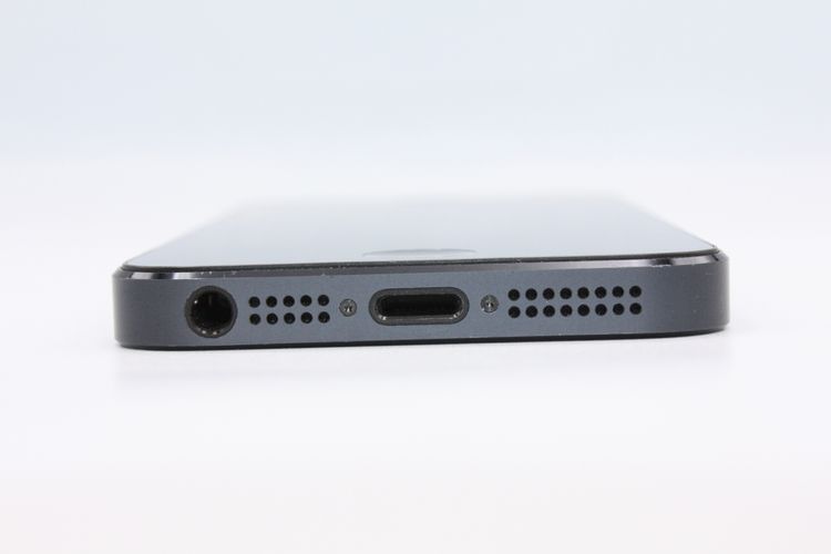 �������ò� iPhone5 16GB au �֥�å������졼�� B���