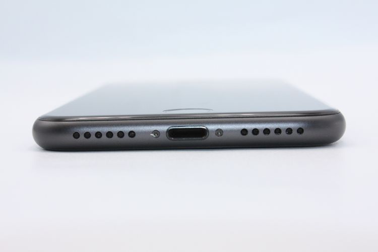 iPhone8 64GB SIM���å�����Ѥ� ���ڡ������쥤 B���