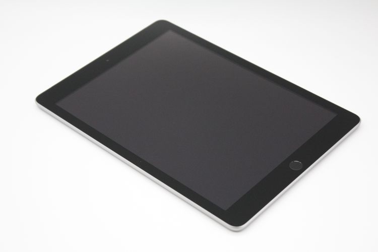 iPad ��5���� Wi-Fi+Cellular��ǥ� 32GB SIM���å�����Ѥ� B���