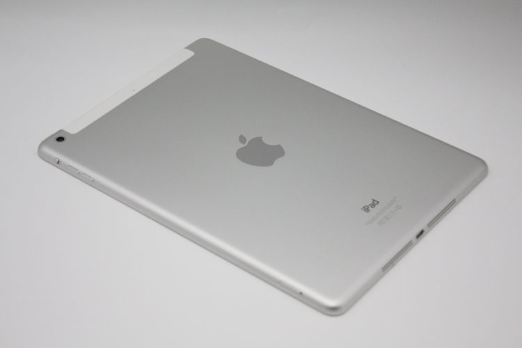iPad Air ��1���� Wi-Fi + Cellular��ǥ� 16GB au B���
