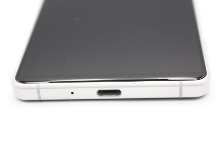 Xperia 1 II SOG01 �ۥ磻�� SIM���å�����Ѥ� B���