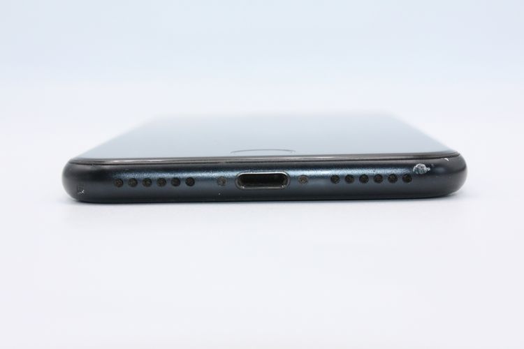 iPhoneSE ��3���� 64GB SIM�ե꡼ �ߥåɥʥ��� B���