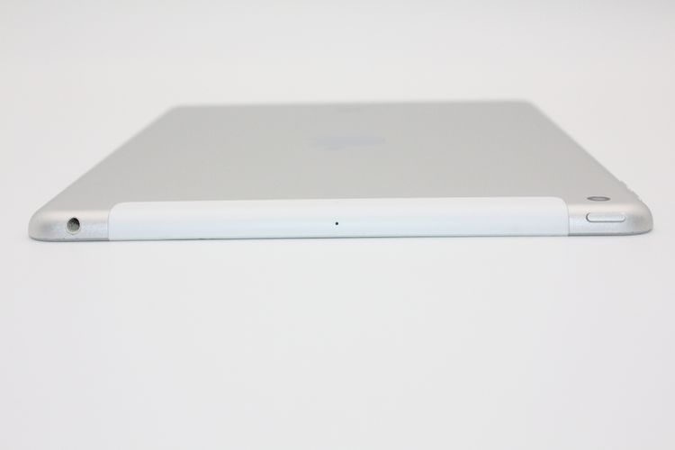 iPad��6���� 32GB Wi-Fi+Cellular��ǥ� SIM���å�����Ѥ� B���