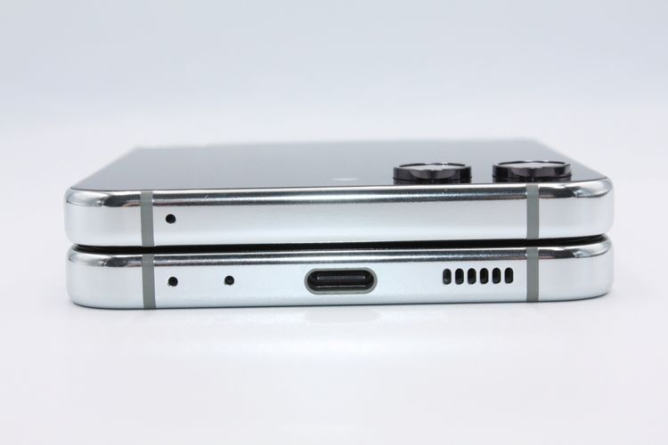 �������ò� Galaxy Z Flip5 SCG23 �ߥ�� au��SIM�ե꡼ B���