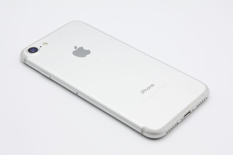 �������ò� iPhone7 32GB SIM���å�����Ѥ� ����С� C���