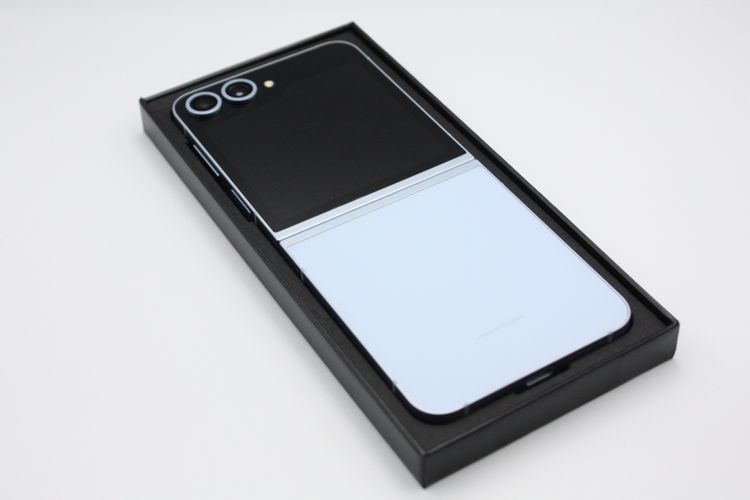 ���� Galaxy Z Flip6 SCG29 au��SIM�ե꡼�֥롼 A���