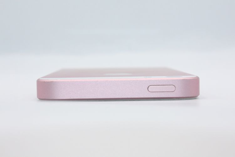 �������ò� iPhoneSE ��1���� 16GB SIM�ե꡼ ������������� C���