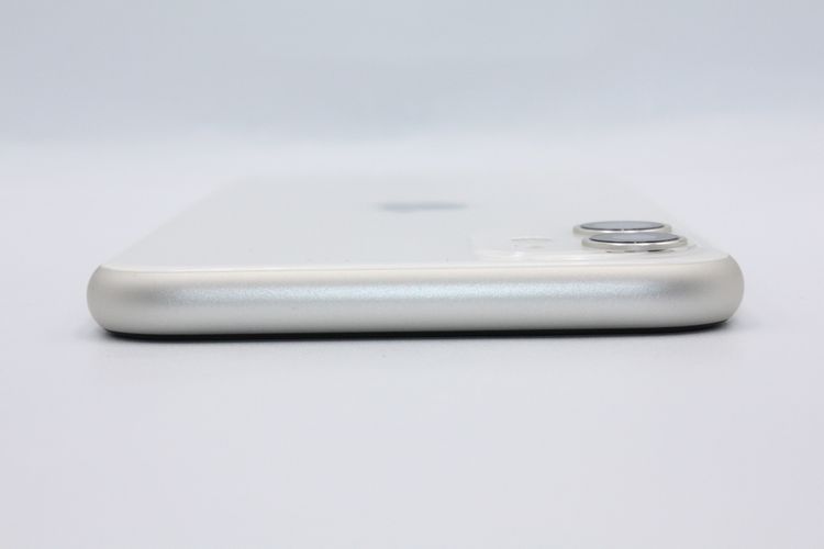 ���� iPhone11 64GB SIM���å�����Ѥ� �ۥ磻�� A���