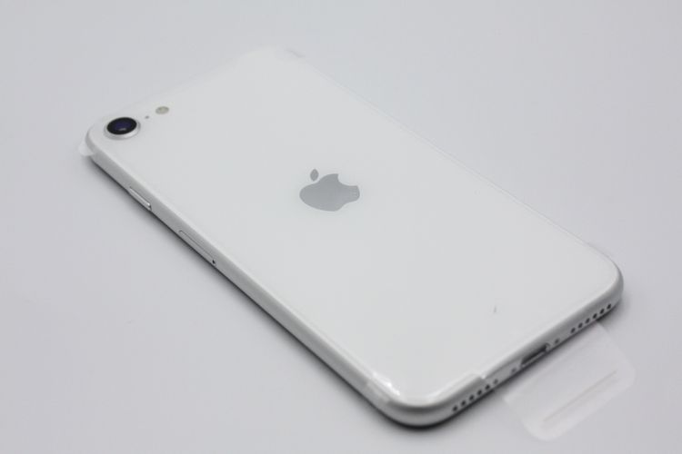 ����̤������ �Хåƥ꡼�����ɹ�(100%) iPhoneSE ��2���� 64GB �ۥ磻��