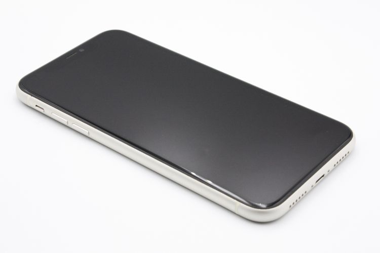 �������ò� iPhone11 64GB SIM���å�����Ѥ� �ۥ磻�� B���