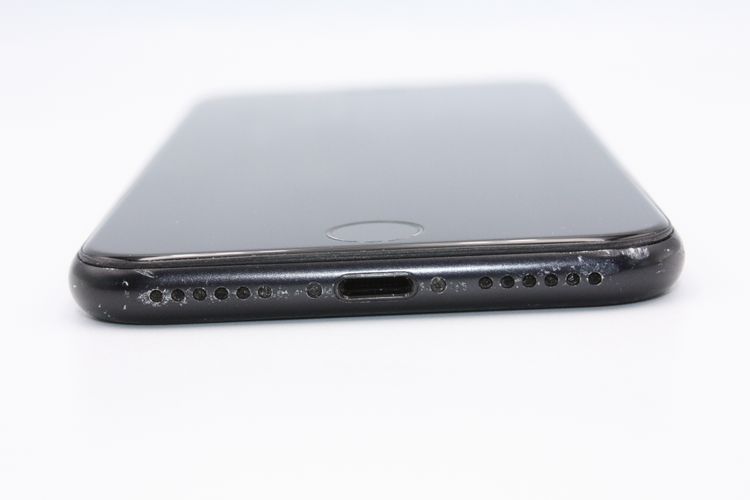 �������ò� iPhoneSE ��2���� 64GB �֥�å� SIM���å�����Ѥ� C���