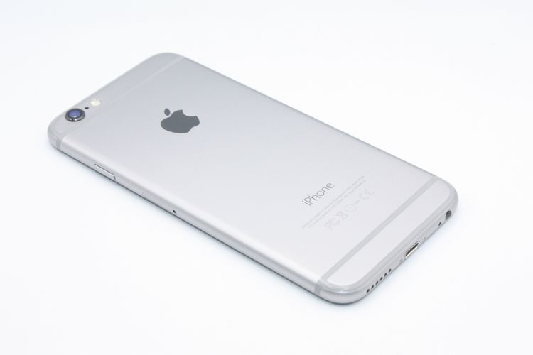 �Хåƥ꡼�����ɹ�(97��) iPhone6 16GB ���ڡ������쥤 au A���