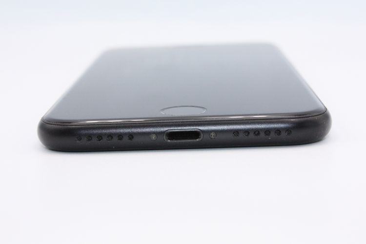 �������ò� ���� iPhoneSE ��2���� 64GB �֥�å� SIM���å�����Ѥ� A���