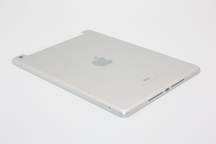 iPad ��5���� Wi-Fi+Cellular��ǥ� 32GB SIM���å�����Ѥ� C���