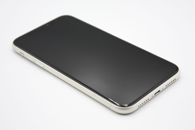iPhone11 64GB SIM���å�����Ѥ� �ۥ磻�� B���