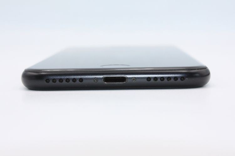 iPhoneSE ��2���� 64GB �֥�å� SIM���å�����Ѥ� B���