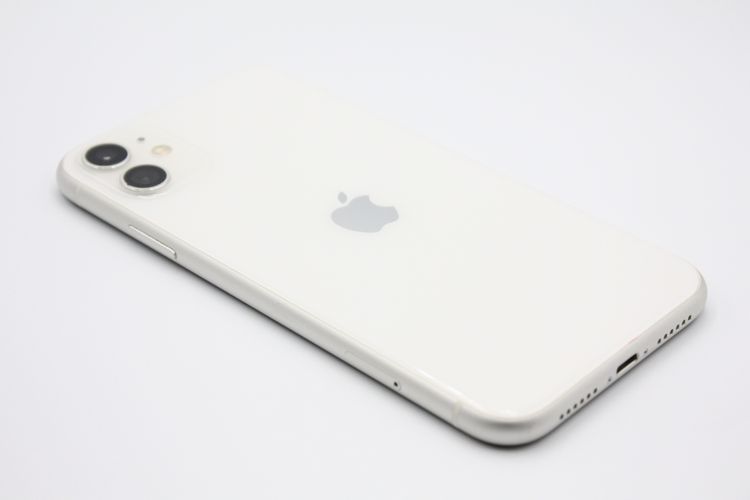 �������ò� iPhone11 64GB SIM���å�����Ѥ� �ۥ磻�� C���