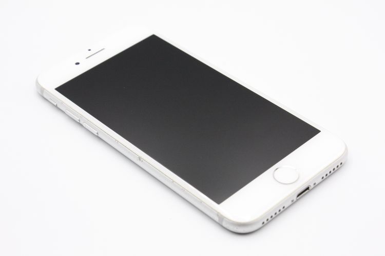 �Хåƥ꡼�����ɹ�(94%) iPhone7 32GB SIM���å�����Ѥ� ����С� C���