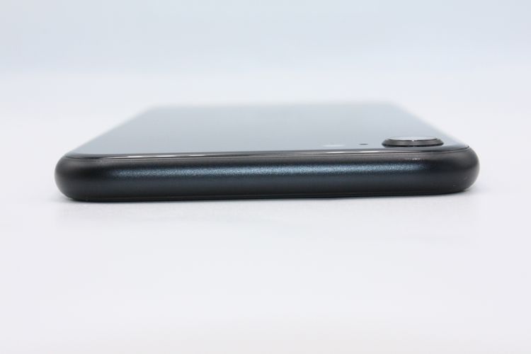 iPhoneSE ��3���� 64GB SIM�ե꡼ �ߥåɥʥ��� B���