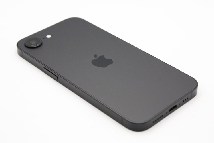 ���� �Хåƥ꡼�����ɹ�(100%) iPhone16e 128GB �֥�å� A���