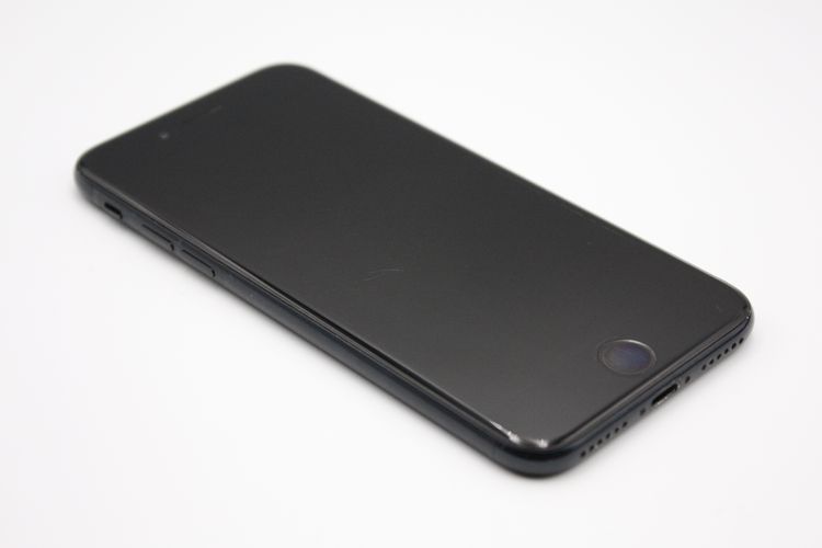 iPhoneSE ��3���� 64GB SIM�ե꡼ �ߥåɥʥ��� C���