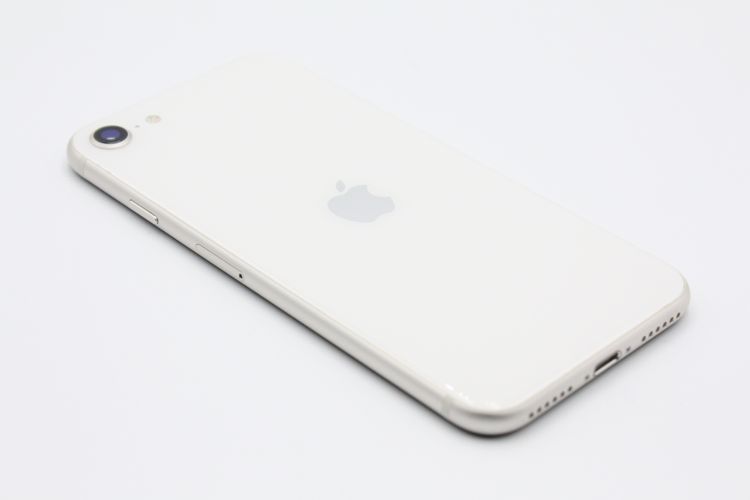 ���� �Хåƥ꡼�����ɹ�(100%) iPhoneSE ��3���� 64GB SIM�ե꡼ A���