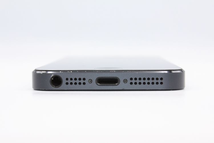 �������ò� iPhone5 16GB au �֥�å������졼�� C���