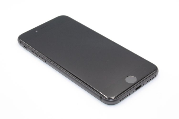 �������ò� iPhone8 64GB SIM���å�����Ѥ� ���ڡ������쥤 C���