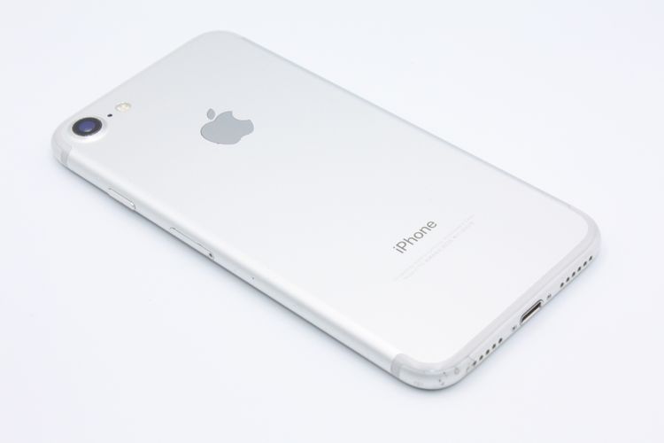 iPhone7 32GB SIMåѤ С C