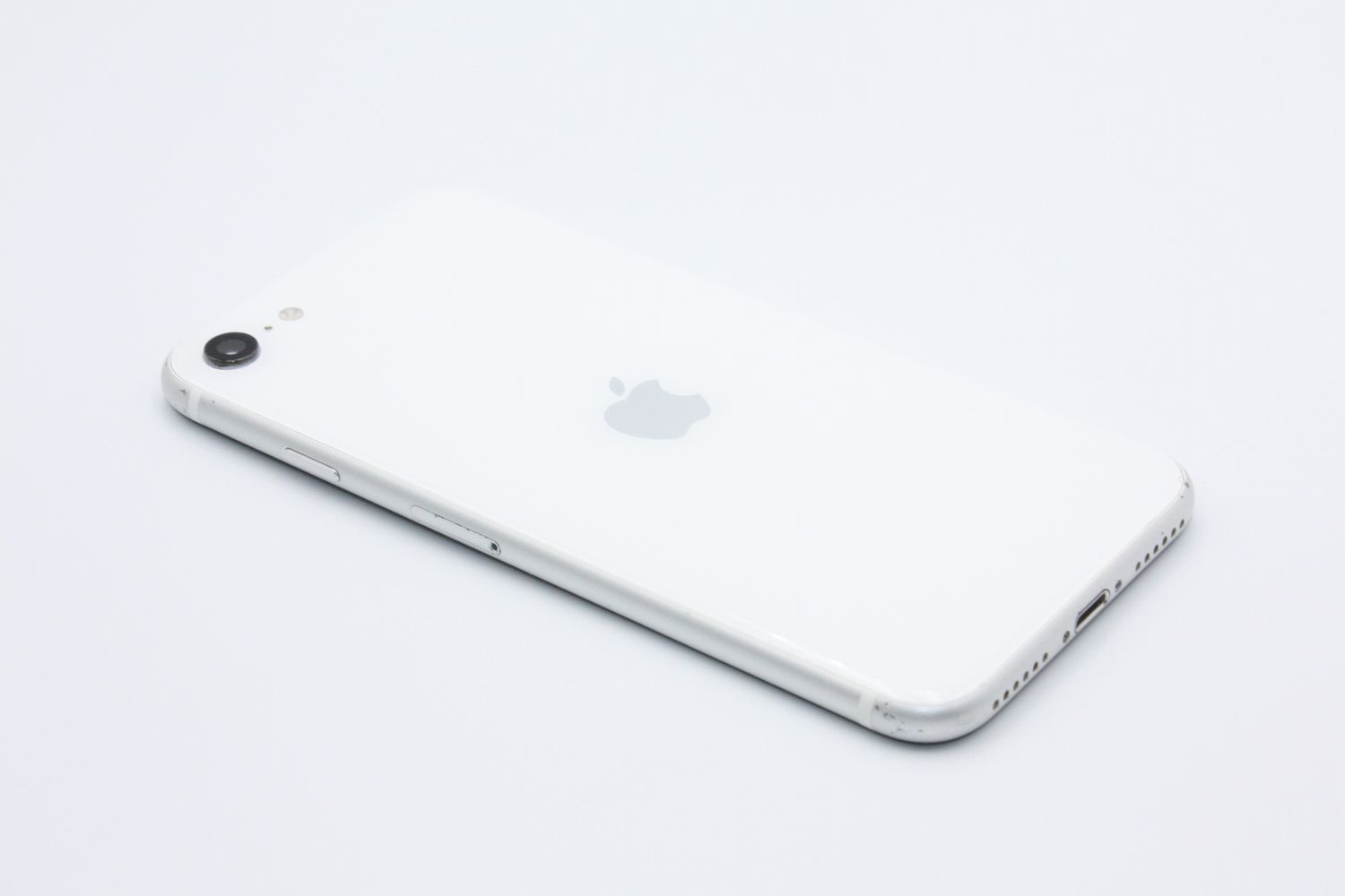 【本日のみ特割】iPhone SE ホワイト　64GB iPhone SE (第2世代)｜価格比較・最新情報 - 価格.com