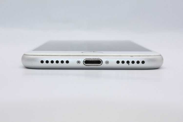 �������ò� iPhone7 32GB SIM���å�����Ѥ� ����С� J���