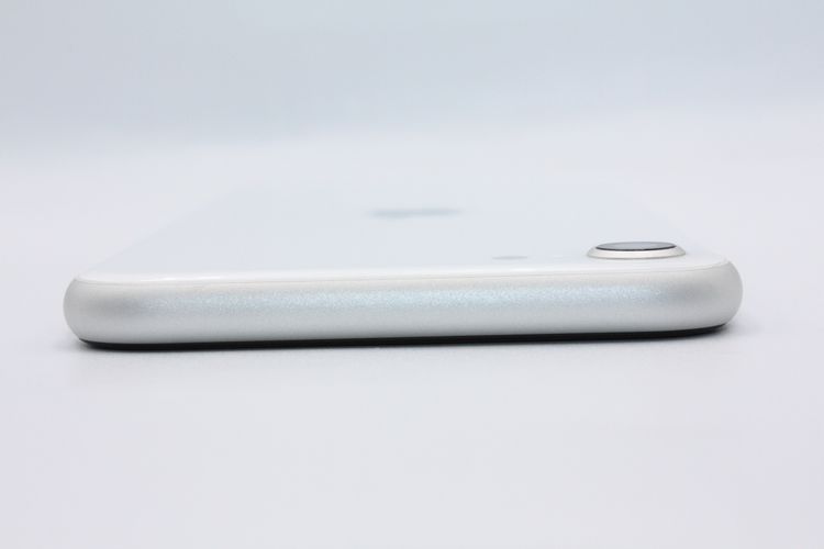 iPhoneSE ��2���� 64GB �ۥ磻�� SIM���å�����Ѥ� B���