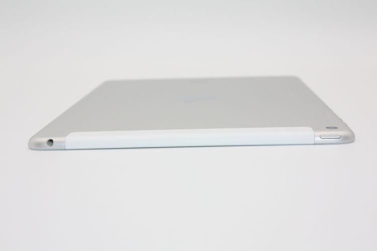 iPad Air 2 Wi-Fi + Cellular 16GB ����С� au A���