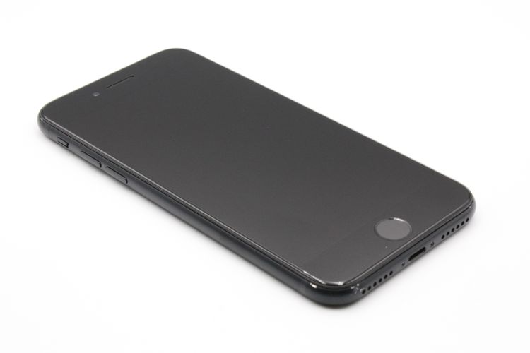 iPhoneSE ��3���� 64GB SIM�ե꡼ �ߥåɥʥ��� C���