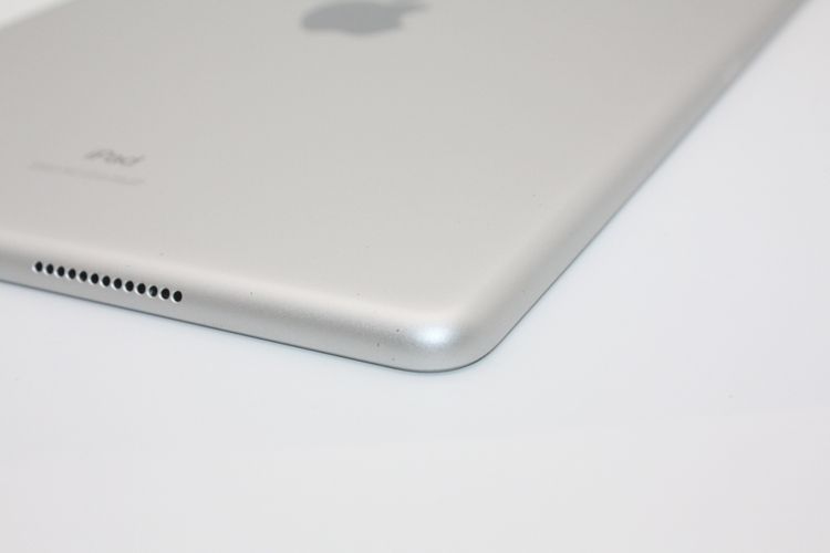 iPad ��7���� Wi-Fi+Cellular 32GB SIM�ե꡼ ����С� B���