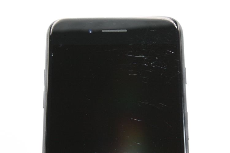 �������ò� iPhone7Plus 32GB SIM���å�����Ѥ� �֥�å� B���