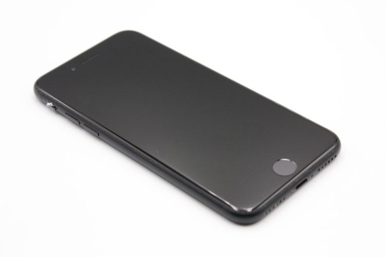 iPhoneSE ��3���� 64GB SIM�ե꡼ �ߥåɥʥ��� B���