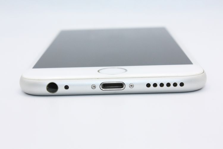 �������ò� �Хåƥ꡼�����ɹ�(100��) iPhone6 16GB ����С� au B���