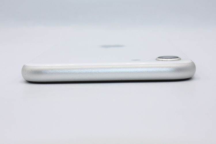 �Хåƥ꡼�����ɹ�(99��) iPhoneSE ��2���� 64GB �ۥ磻�� B���
