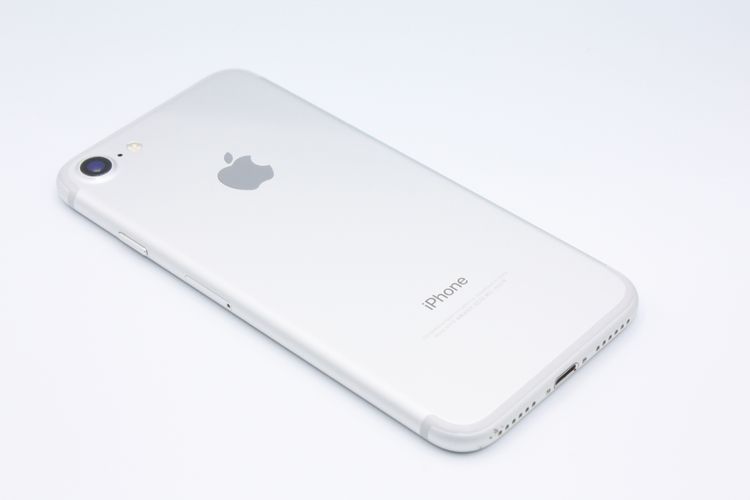 iPhone7 32GB SIMåѤ С B