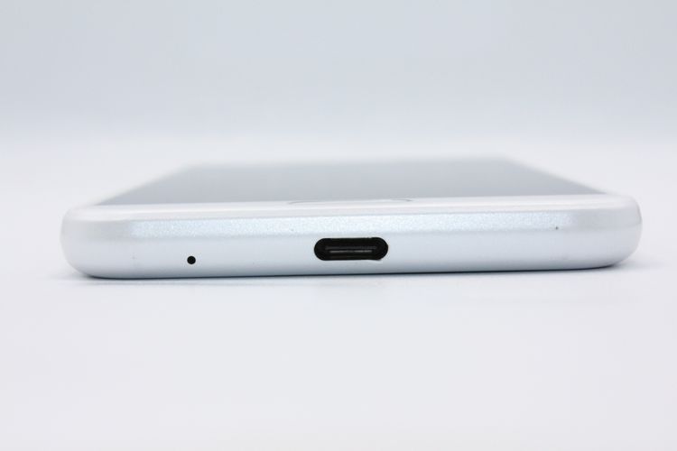 AQUOS sense2 SHV43 ���륭���ۥ磻�� SIM���å�����Ѥ� C���