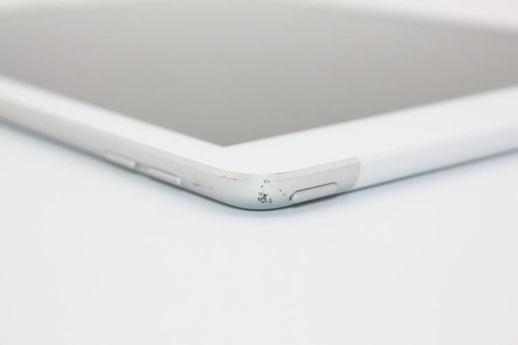 iPad ��5���� Wi-Fi+Cellular��ǥ� 32GB SIM���å�����Ѥ� C���