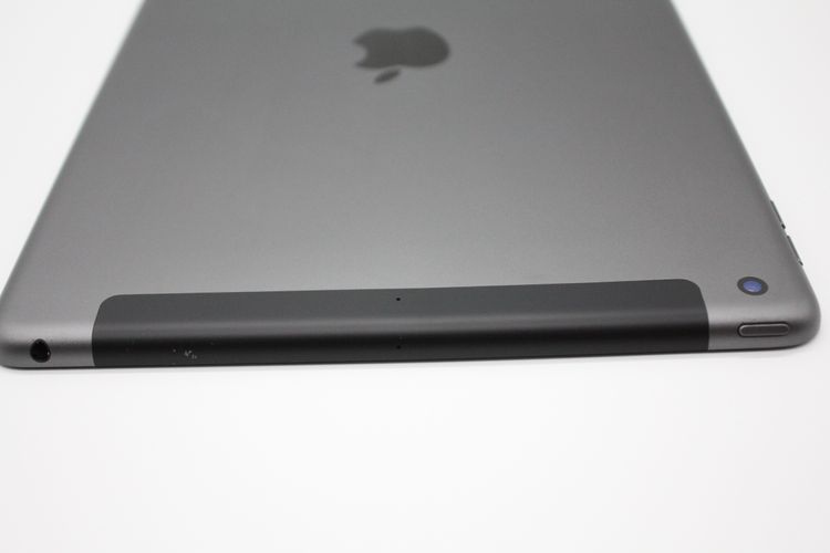 iPad ��9���� 64GB Wi-Fi + Cellular��ǥ� ���ڡ������쥤 B���
