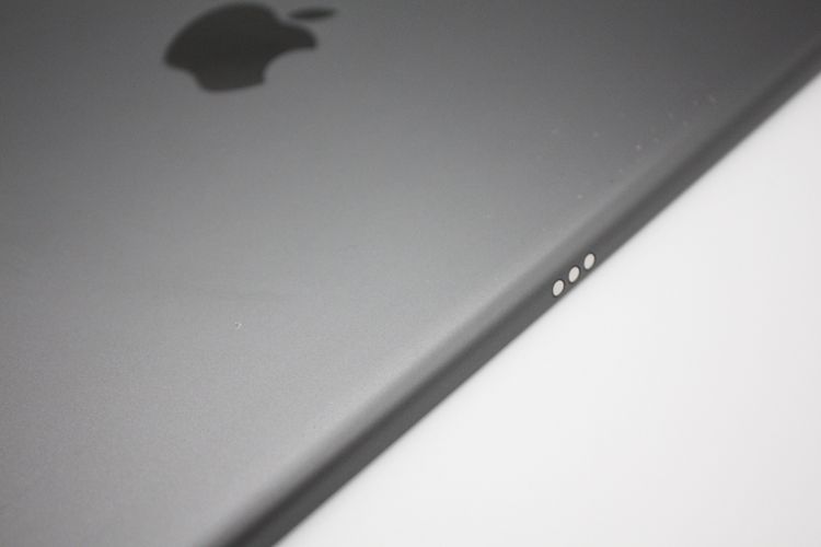 iPad ��9���� 64GB Wi-Fi + Cellular��ǥ� ���ڡ������쥤 B���
