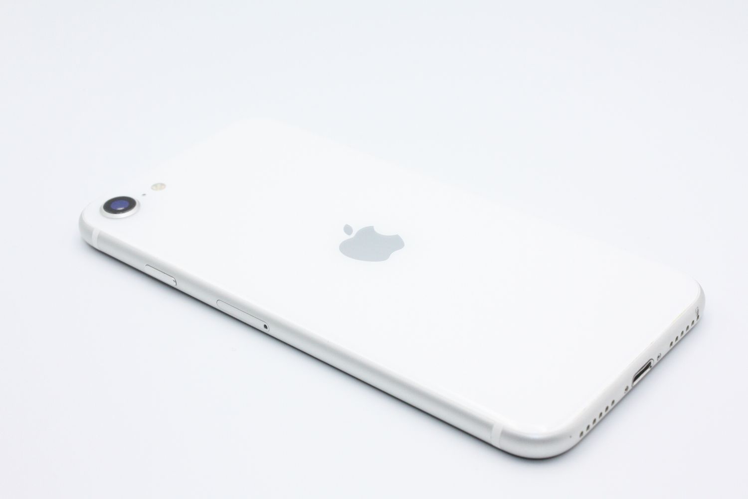 ムスビー｜iPhoneSE 第2世代 64GB ホワイト SIMフリー Cランク【iPhone 