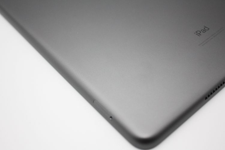 iPad ��9���� 64GB Wi-Fi + Cellular��ǥ� ���ڡ������쥤 B���